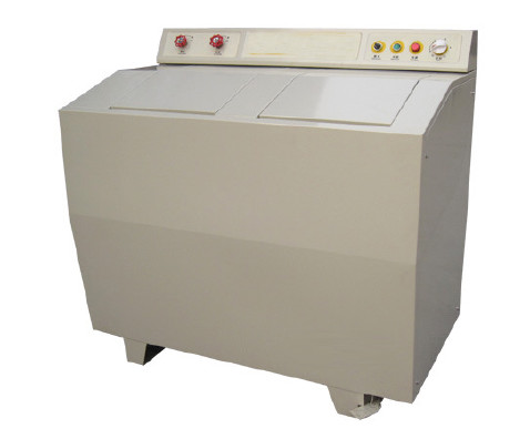 Two-cylinder industrial washing machine